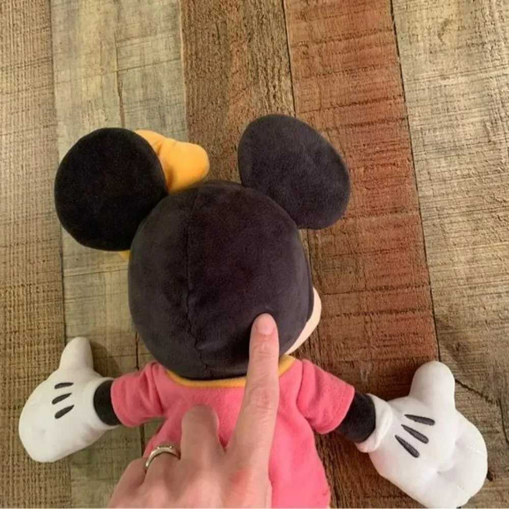 Disney Animal kingdom Minnie Mouse the Dino institute plush stuffed toy animal